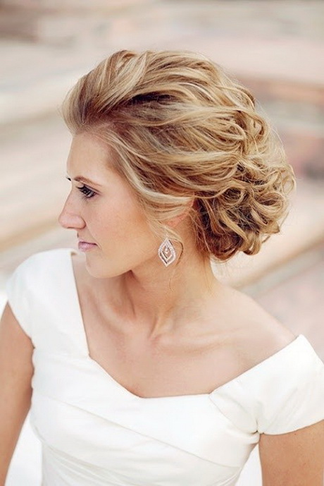 bruidskapsel-halflang-haar-36-18 Vjenčanje frizura srednje kose