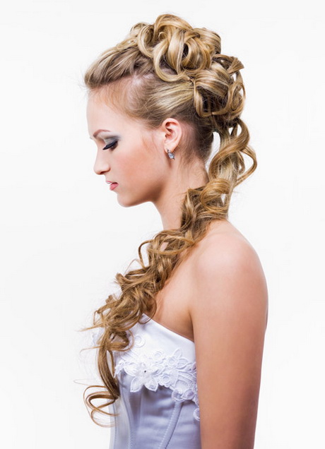 bruidskapsel-lang-haar-krullen-44-9 Vjenčanje frizura duge kovrče