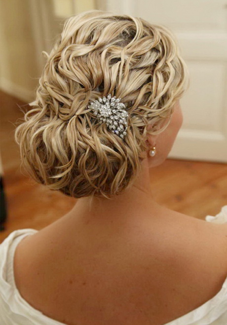bruidskapsels-krullend-haar-22-12 Vjenčanje frizura kovrčava kosa