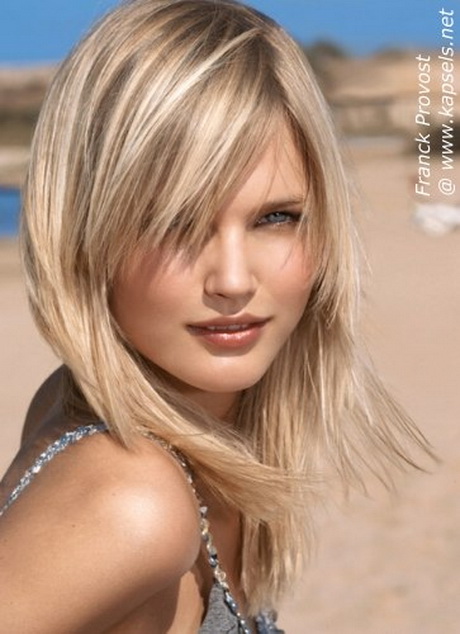 halflange-kapsels-blond-95-10 Kratke frizure Plavuša