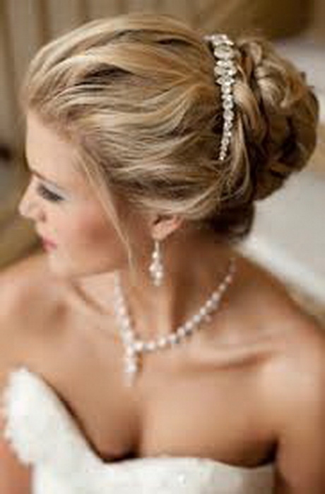 klassieke-bruidskapsels-39-11 Klasična Vjenčanje frizura