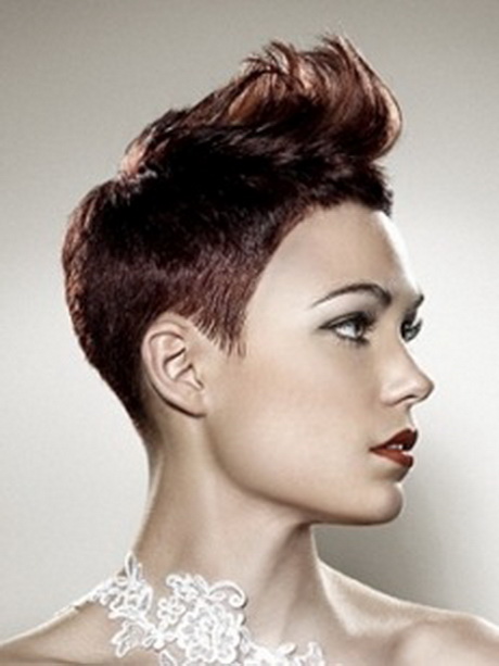 leuke-kapsels-voor-kort-haar-vrouwen-23-14 Lijepe frizure za žene s kratkom kosom