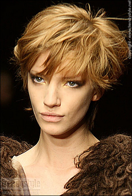voorbeelden-korte-kapsels-vrouwen-86-13 Primjeri kratkih frizura za žene