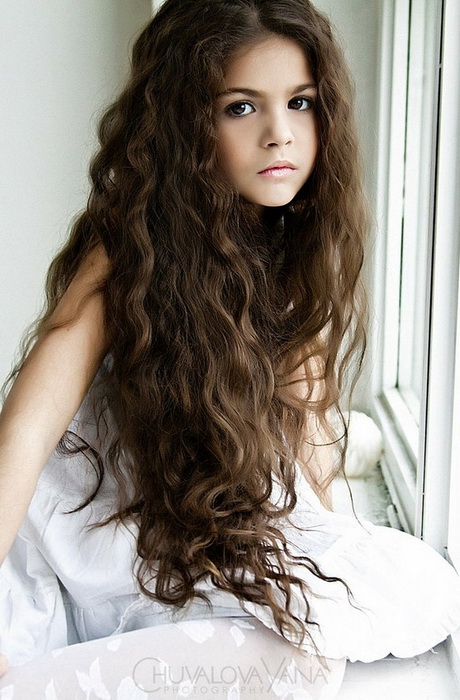 kinderkapsels-krullend-haar-15_4 Dječje frizure kovrčava kosa