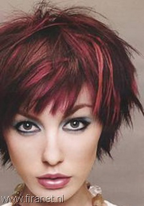 Kratke frizure crvene boje