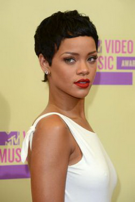 korte-kapsels-rihanna-52_7 Kratke frizure Rihanna
