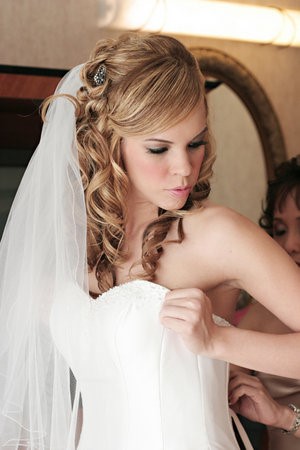 bruidskapsels-met-krullen-11_2 Vjenčanje frizura s kovrče