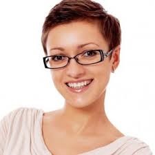 korte-dameskapsels-met-bril-24_12 Kratke ženske frizure s naočalama