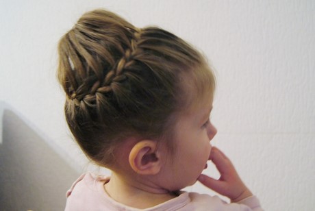 vlecht-kapsel-kind-88_18 Dječja frizura s kosom