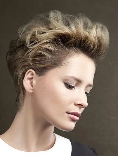 modellen-kapsels-vrouwen-kort-haar-28_14-6 Modeli ženskih frizura za kratku kosu