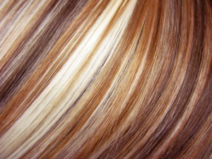 bruine-plukjes-blond-haar-88_3 Smeđe zrake plave kose