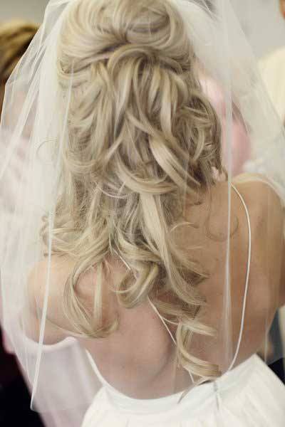 half-opgestoken-bruidskapsel-16_11 Polu-kratka frizura za vjenčanje