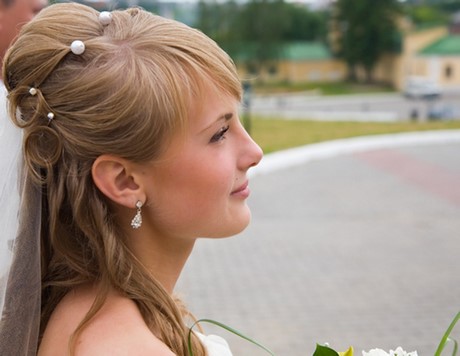 half-opgestoken-bruidskapsel-16_6 Polu-kratka frizura za vjenčanje