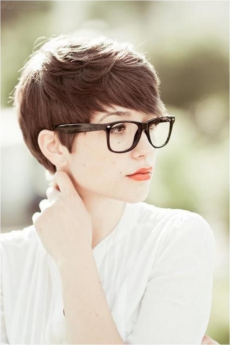 kapsels-voor-vrouwen-met-bril-72 Frizure za žene s naočalama