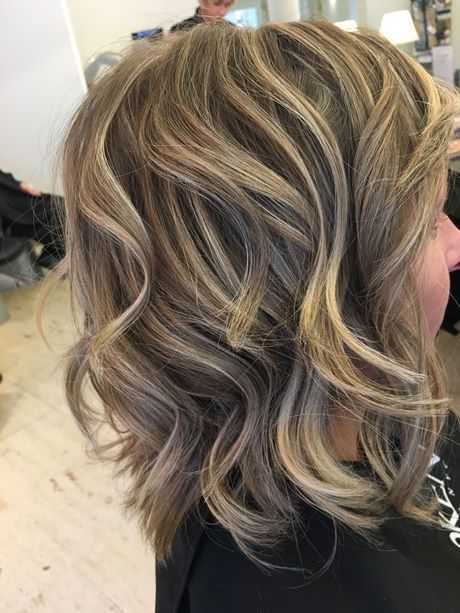 blond-met-donkere-highlights-70_4 Plavuša s tamnim naglascima