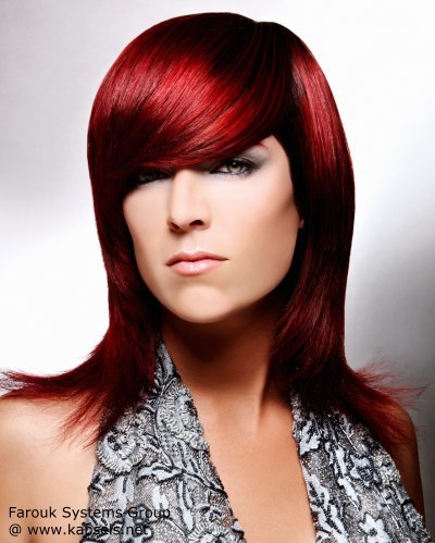 zwart-haar-met-rode-gloed-61_6 Crna kosa s crvenom bojom
