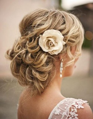 mooie-kapsels-voor-bruiloft-75_19 Lijepe frizure za vjenčanje
