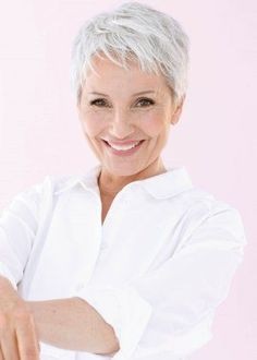 grijs-haar-kapsels-vrouwen-83_12 Siva frizura za žene