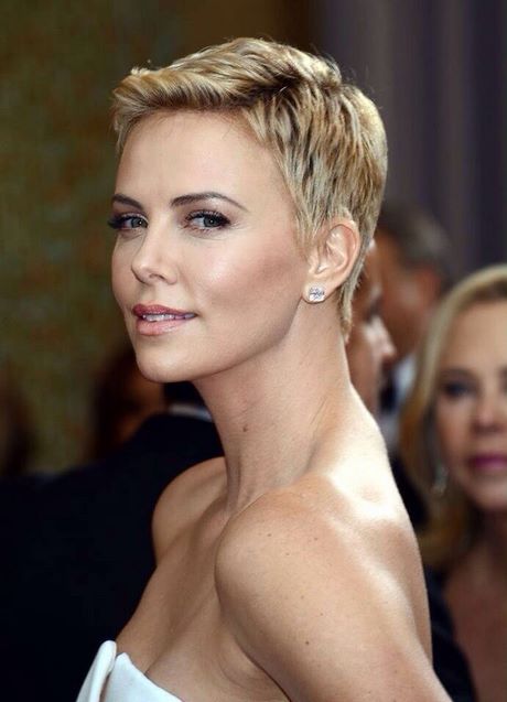 kapsel-charlize-theron-99_17 Frizura Charlize Theron