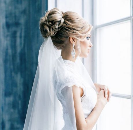 bruidskapsels-kort-haar-met-sluier-24_18 Vjenčanje frizura kratka kosa s velom