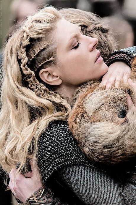 viking-kapsel-vrouw-33_2 Žena s vikingovom frizurom