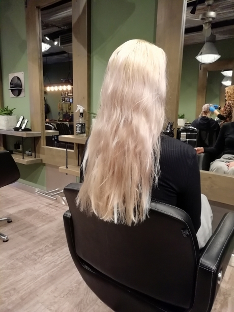 halflang-blond-haar-laagjes-94_11 Srednji svjetlosni slojevi kose