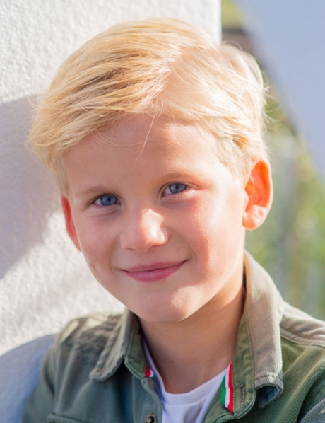 jongen-met-blond-haar-25_13 Dječak s plavom kosom
