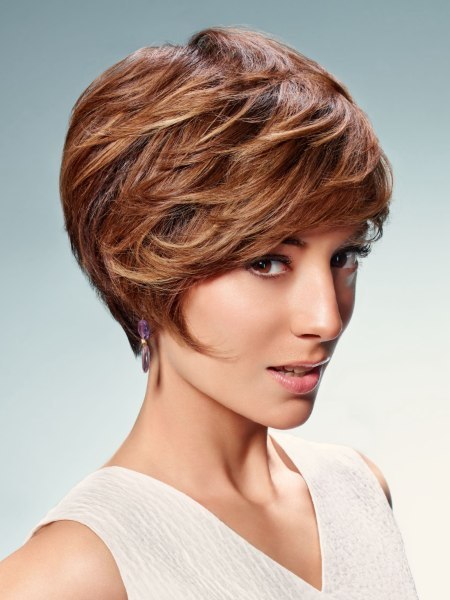 korte-kapsels-dames-bruin-haar-01_16 Kratke frizure za žene - - smeđa kosa