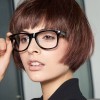 Ženske kratke frizure 2022. s naočalama