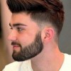 Muške frizure srednje duljine 2022