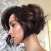 Frizure 2022 ženska kovrčava kosa